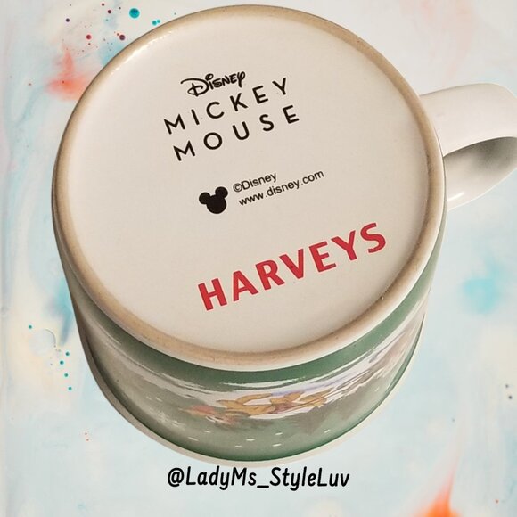 New Harvey's Seatbelt Rare Winter Christmas Mug FREE SHIPPING Disney Mickey NWOT - Picture 4 of 6